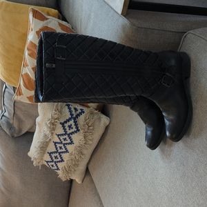Arturo Chiang Quilted Black Leather Boots
